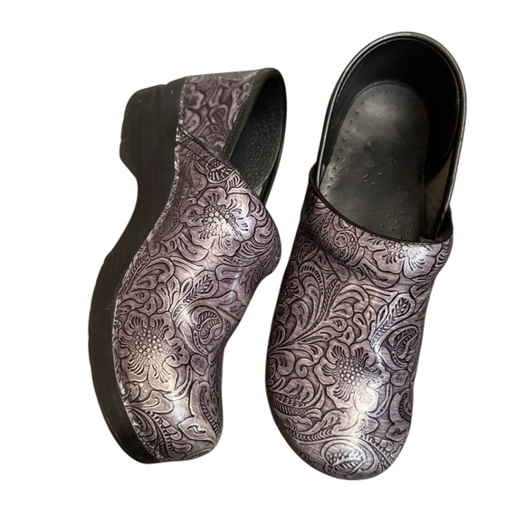DANSKO Professional Tooled Grey Patent Clog 40 US 9.5-10 Leather Comfort Shoes - Picture 1 of 17